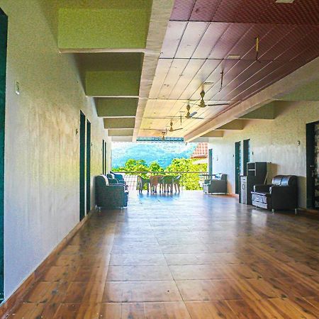Sp Resort Panvel Chauk Eksteriør billede