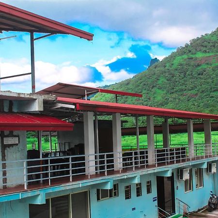 Sp Resort Panvel Chauk Eksteriør billede