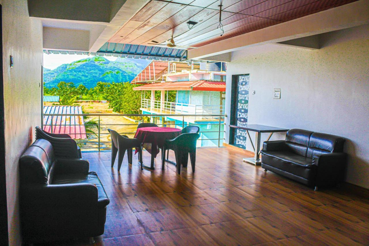 Sp Resort Panvel Chauk Eksteriør billede