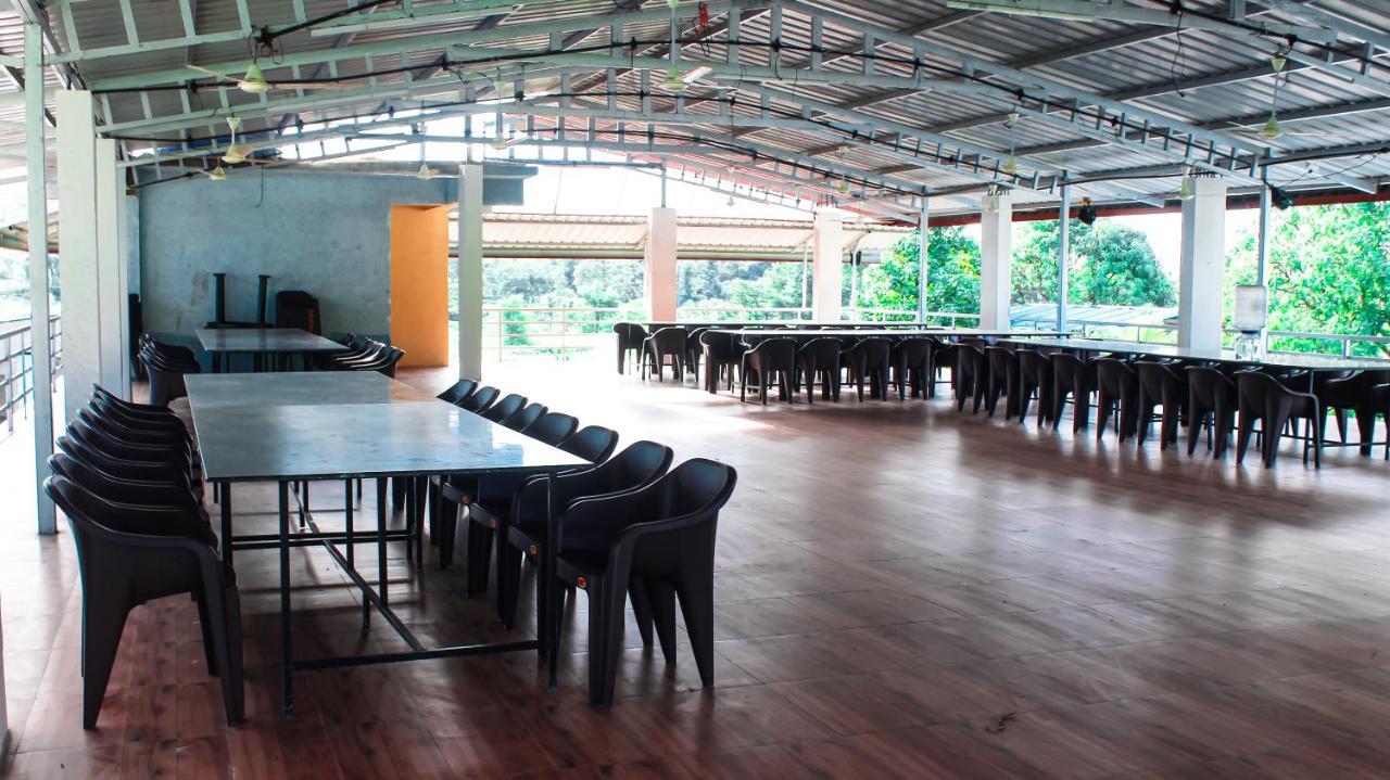Sp Resort Panvel Chauk Eksteriør billede