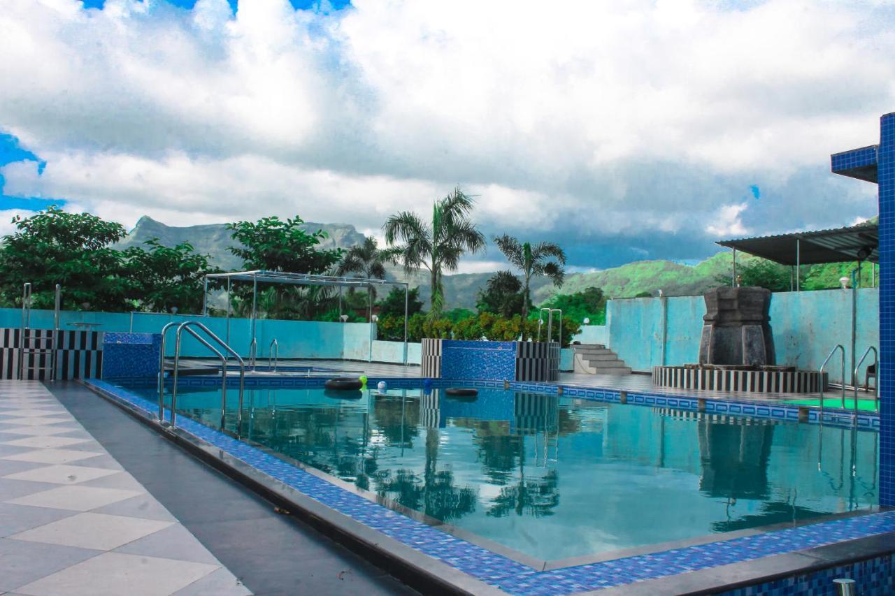 Sp Resort Panvel Chauk Eksteriør billede