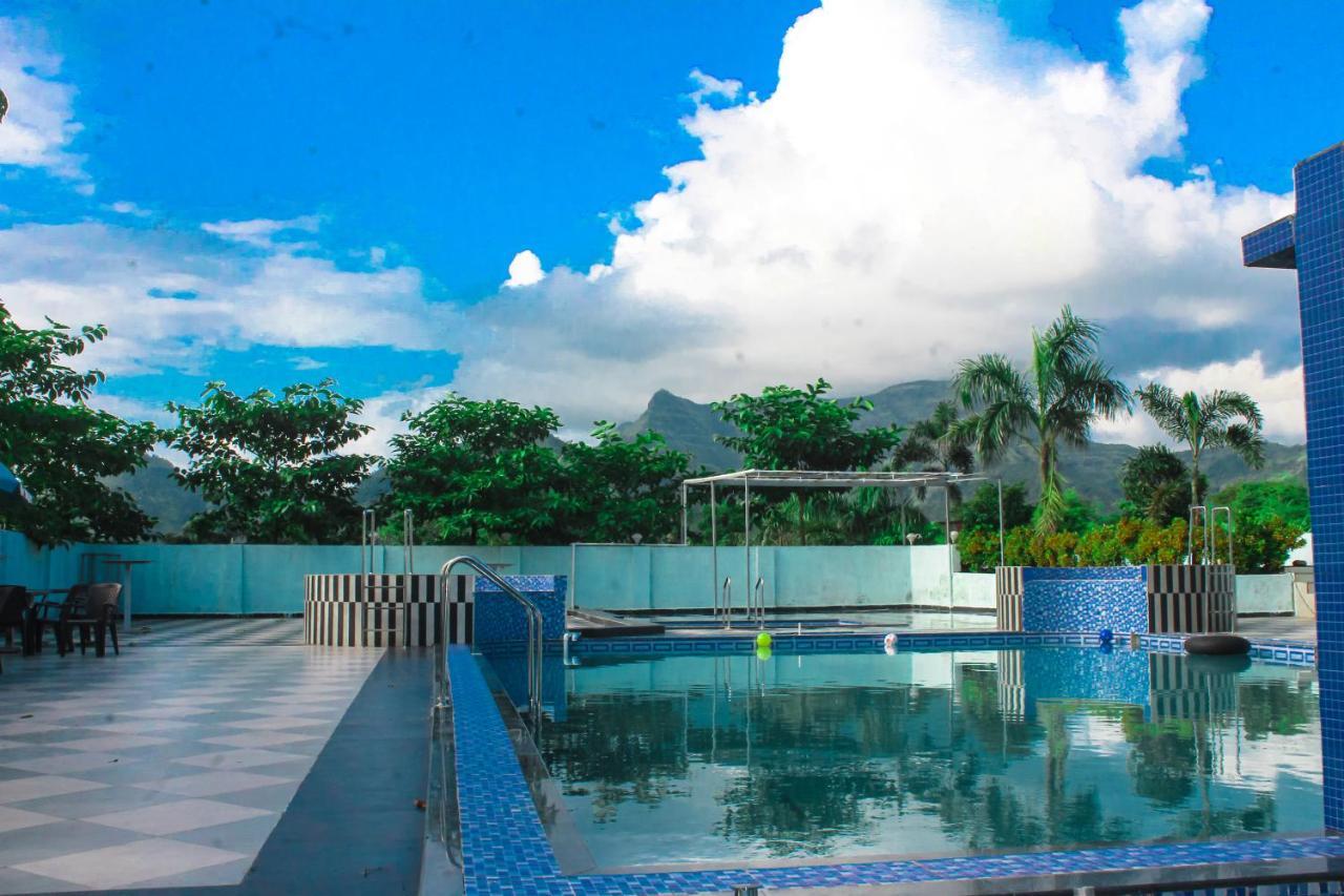 Sp Resort Panvel Chauk Eksteriør billede